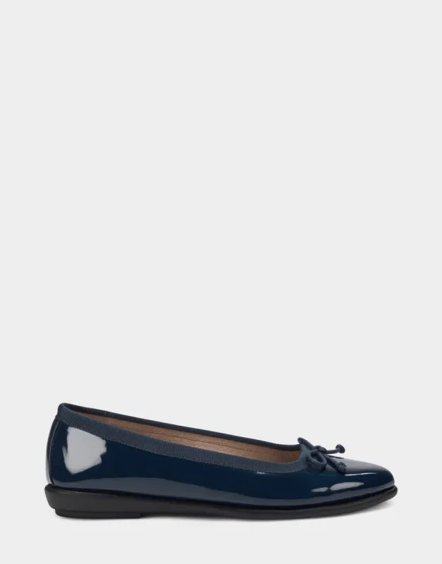 Homebet sold by AEROSOLES