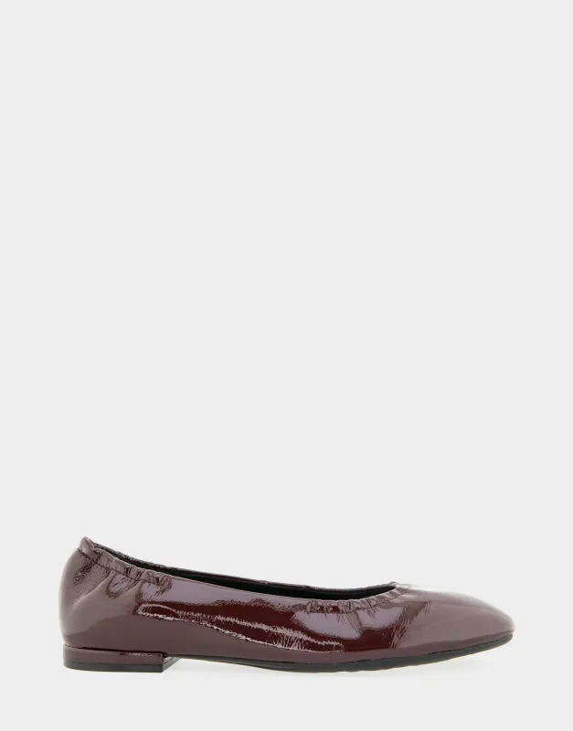 Antonia sold by AEROSOLES