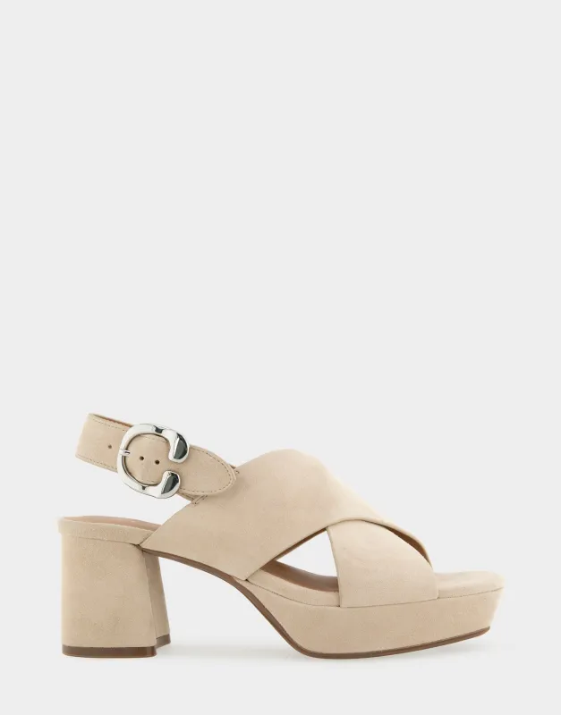 Pura sold by AEROSOLES