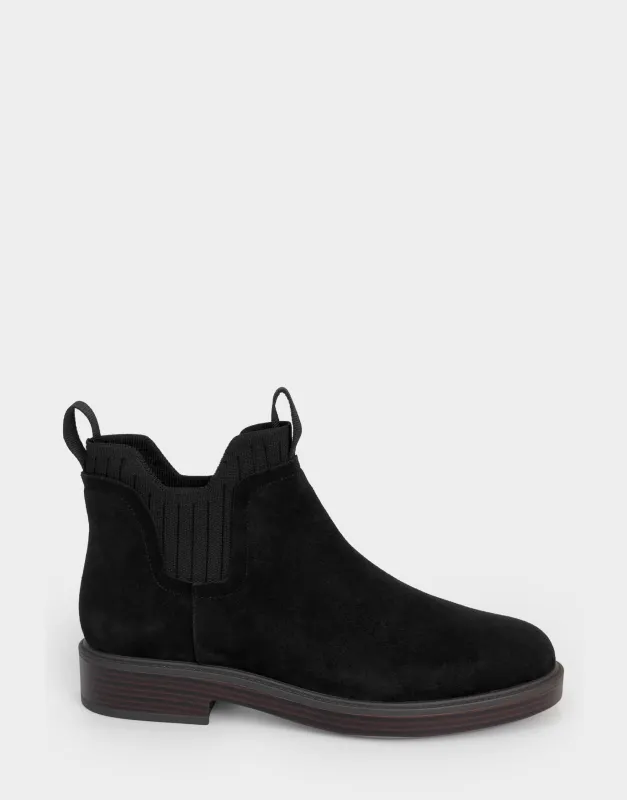 Pressly sold by AEROSOLES