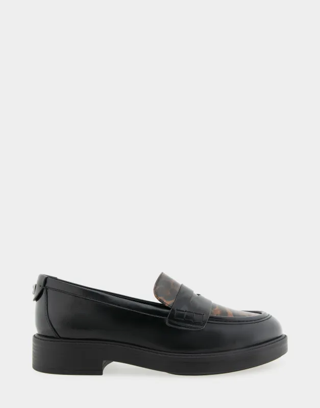 Poeta sold by AEROSOLES