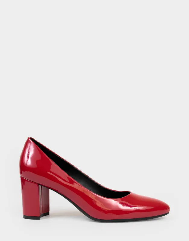 Betsy sold by AEROSOLES