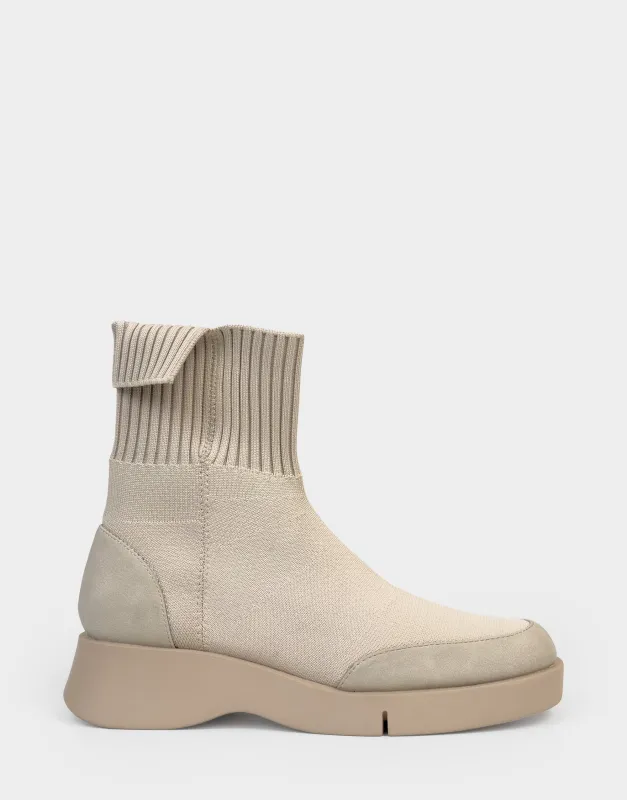 Flame sold by AEROSOLES