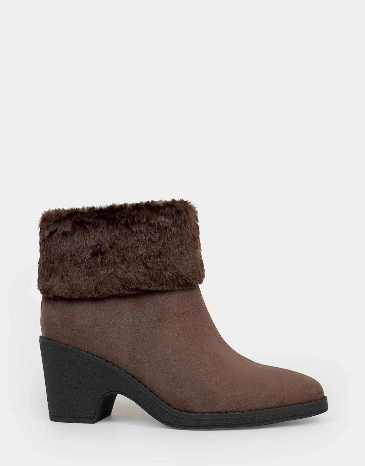 Booker sold by AEROSOLES