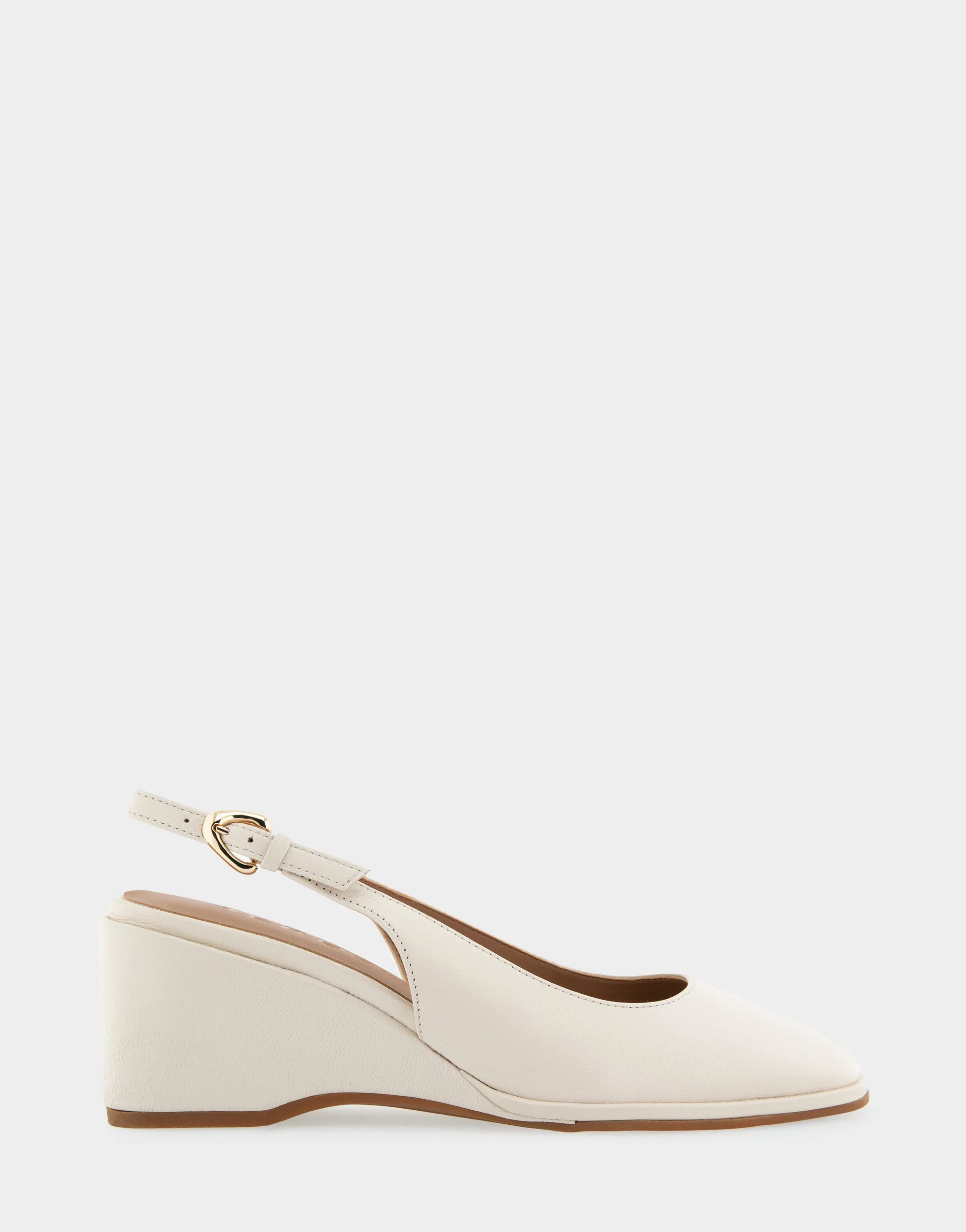Aria sold by AEROSOLES