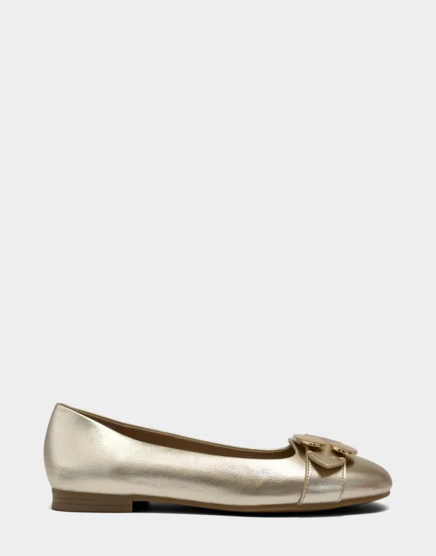 Paradise sold by AEROSOLES