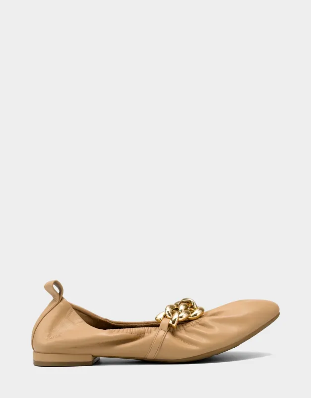 Amina sold by AEROSOLES