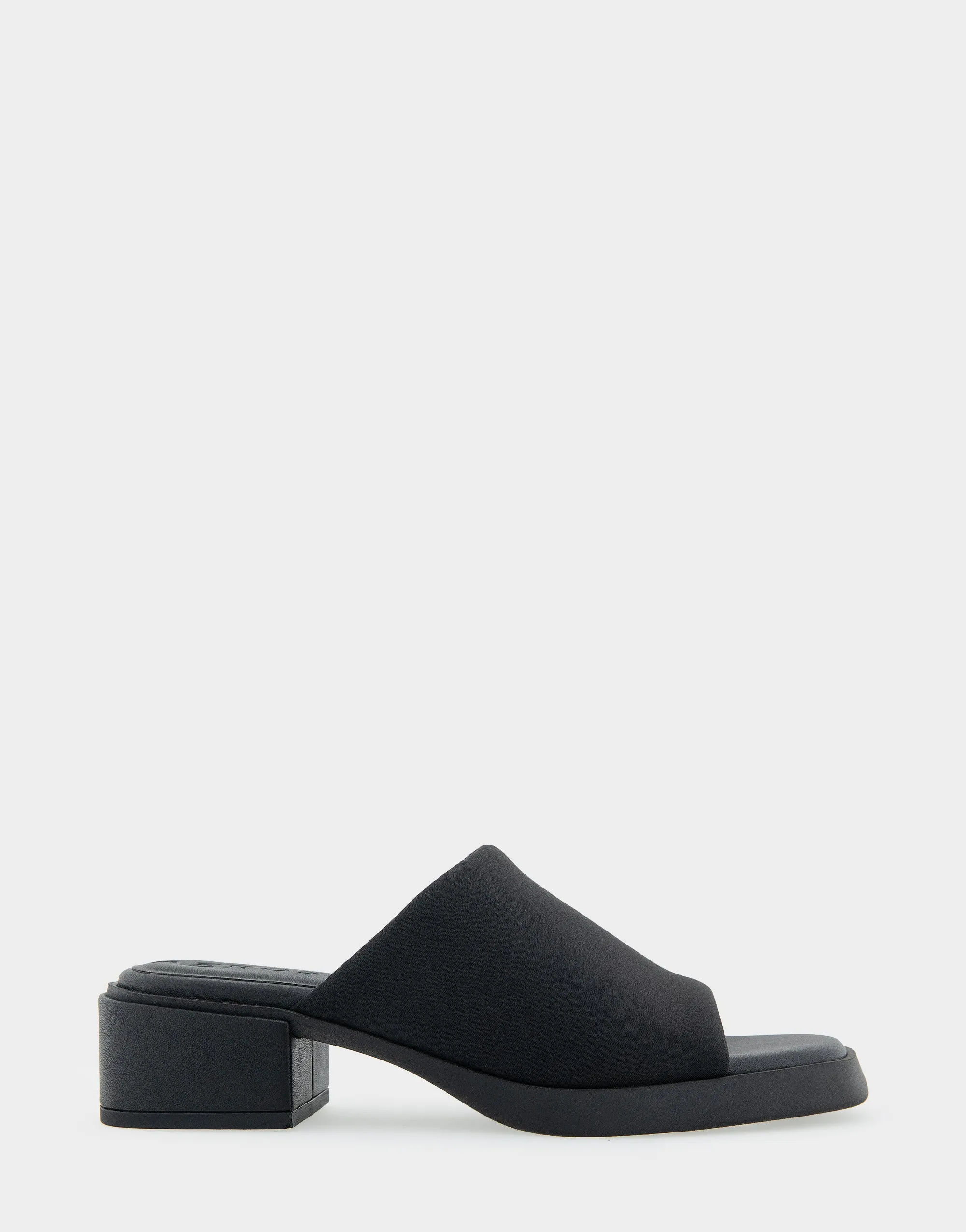 Denise sold by AEROSOLES