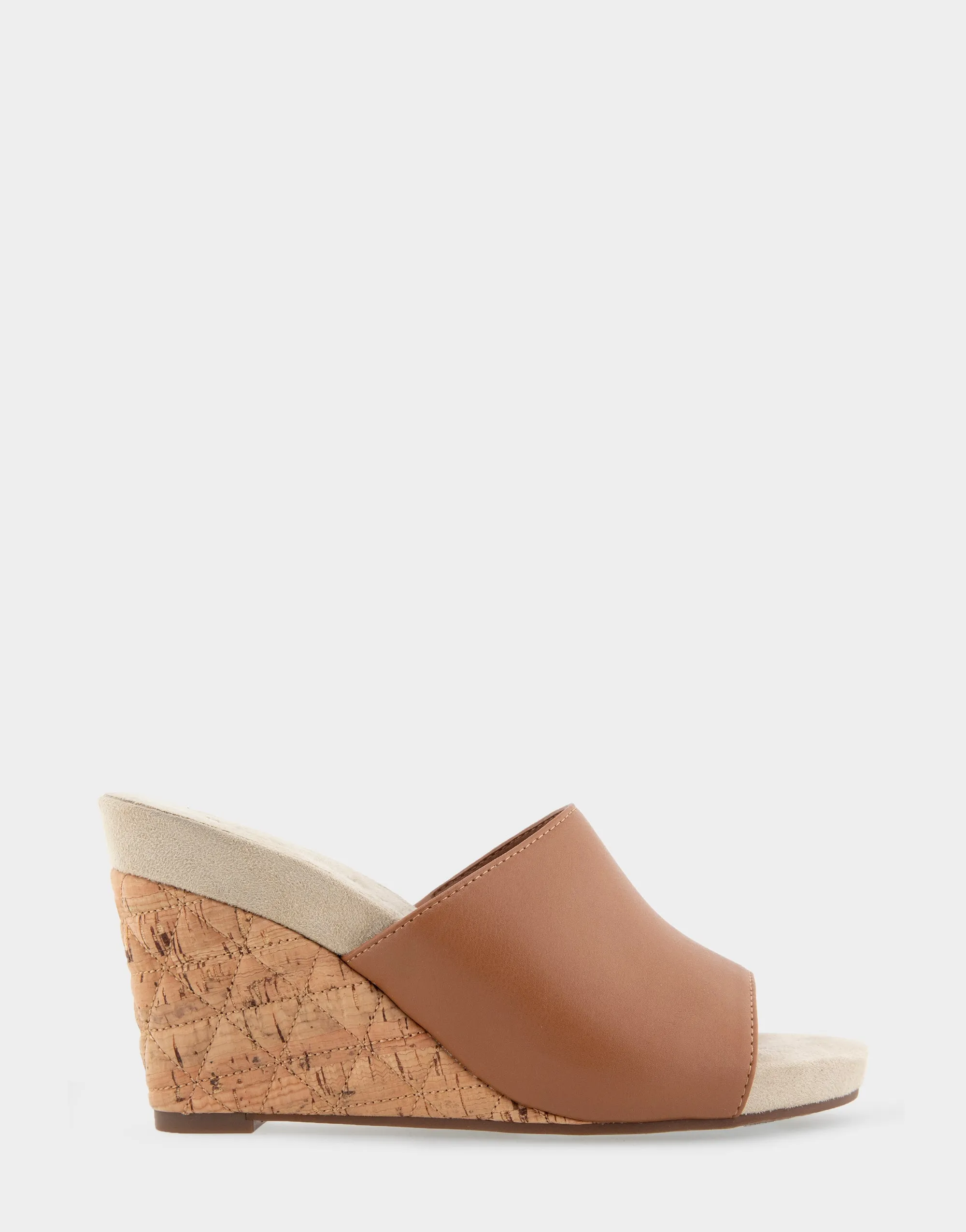 Pierce sold by AEROSOLES