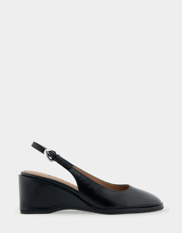 Aria *FINAL SALE* sold by AEROSOLES