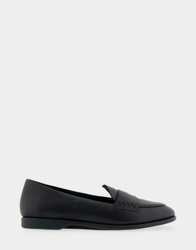 Benvenuto sold by AEROSOLES