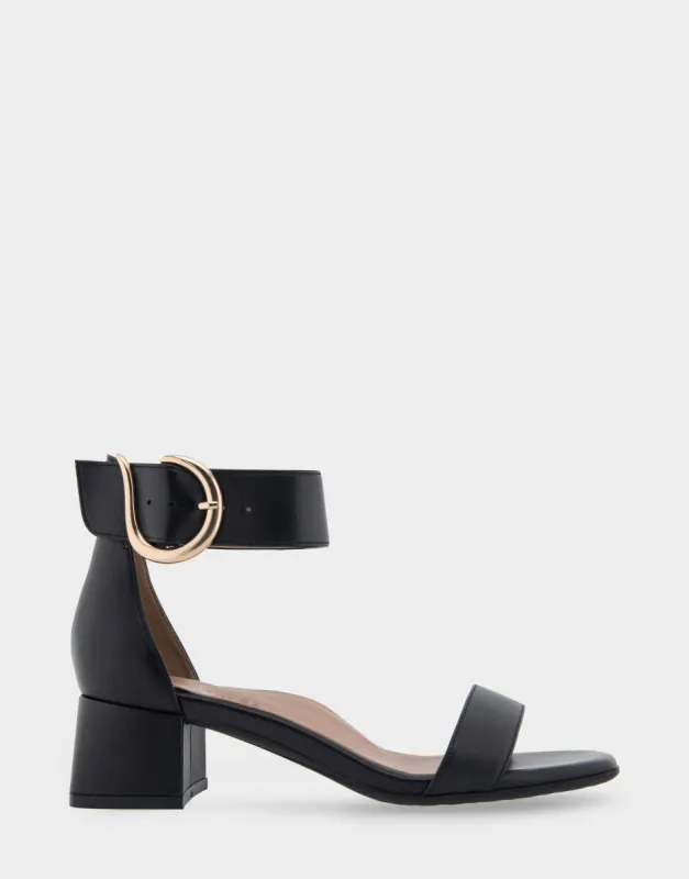 Eliza sold by AEROSOLES