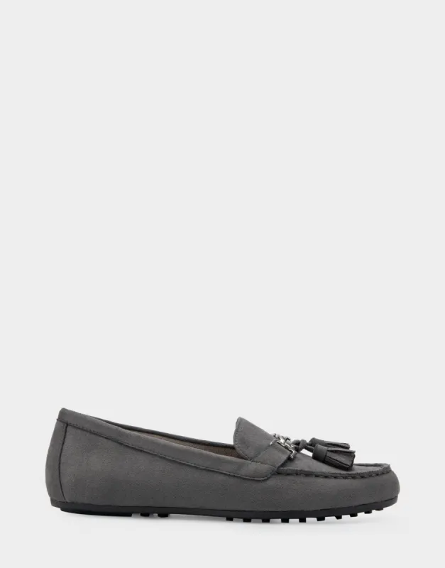 Deanna sold by AEROSOLES