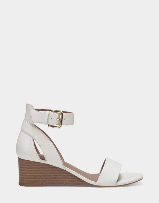 Willowbrook sold by AEROSOLES