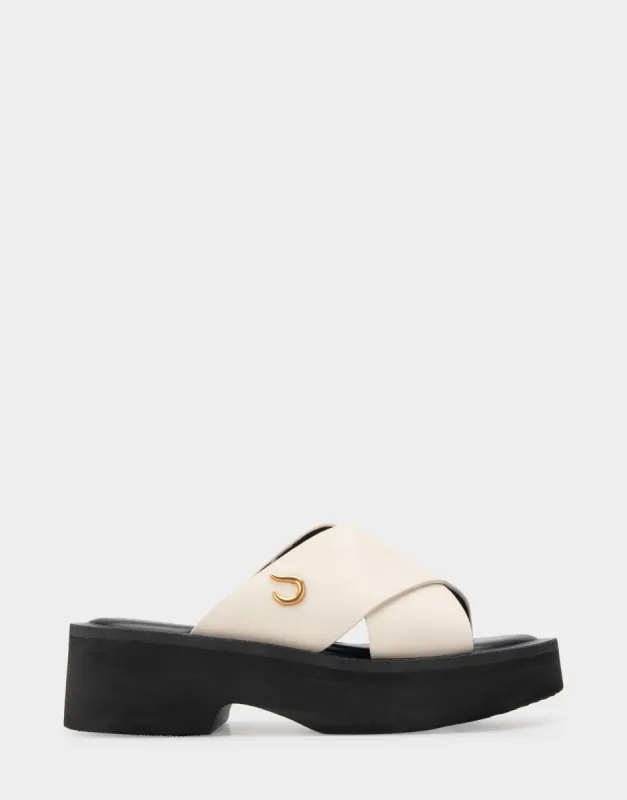 Charlie sold by AEROSOLES