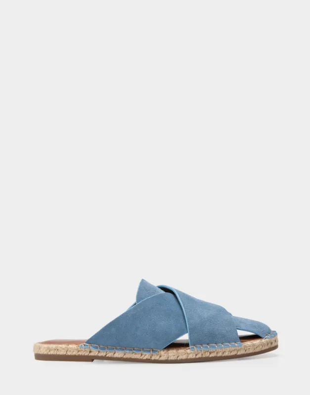 Halley sold by AEROSOLES