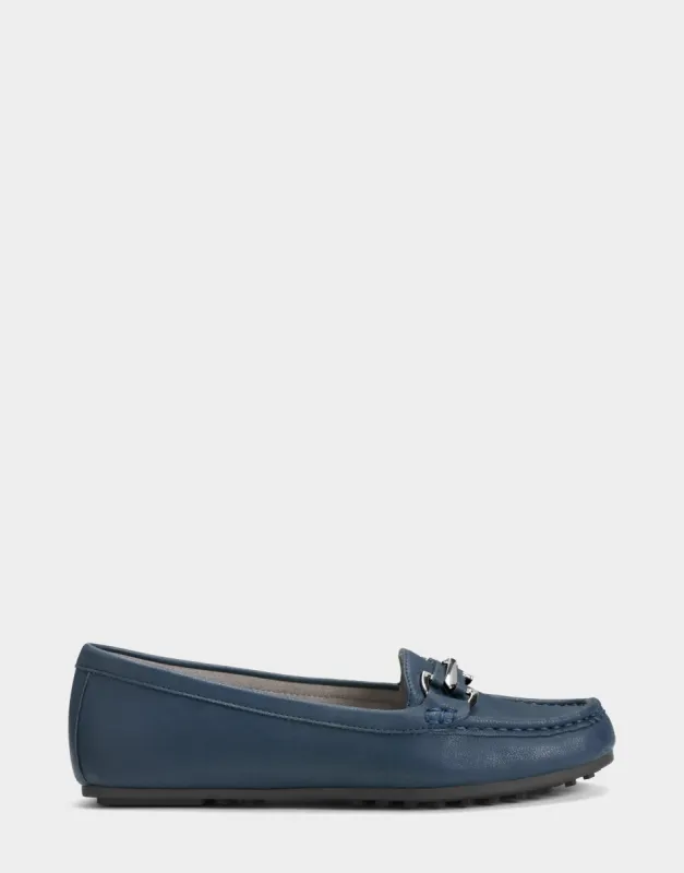 Day Drive sold by AEROSOLES