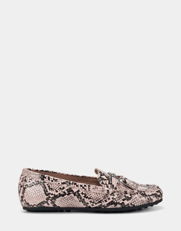 Deanna sold by AEROSOLES