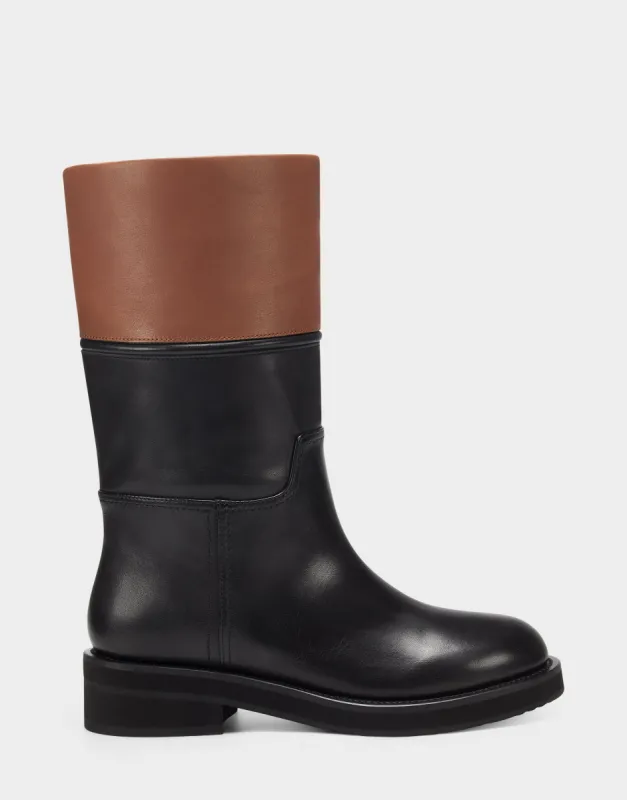 Reade made by AEROSOLES