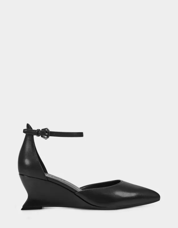 Isra sold by AEROSOLES