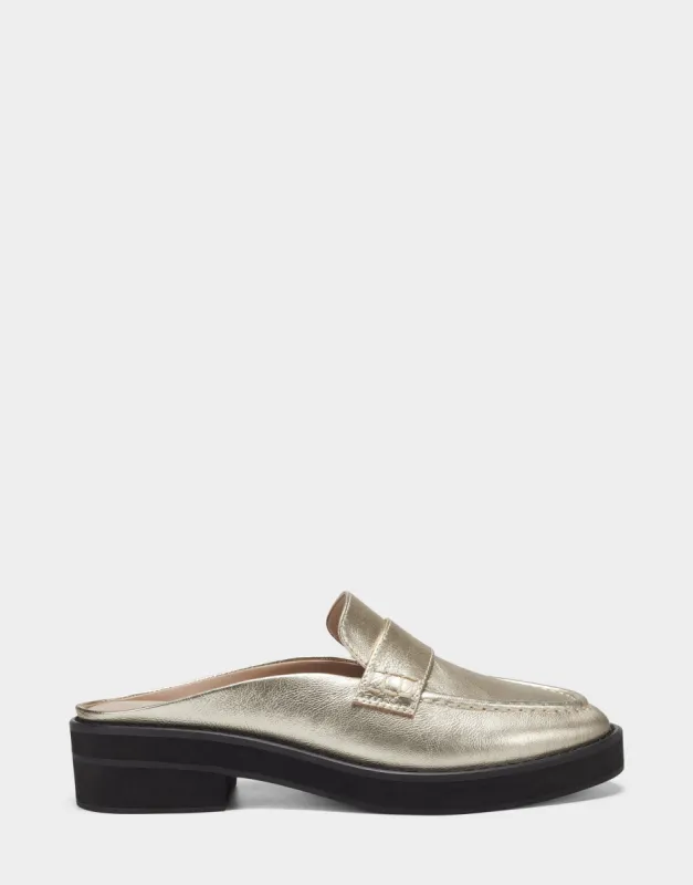 Una sold by AEROSOLES