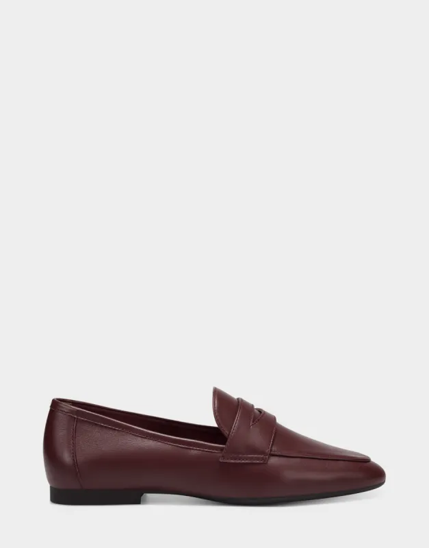 Hour sold by AEROSOLES
