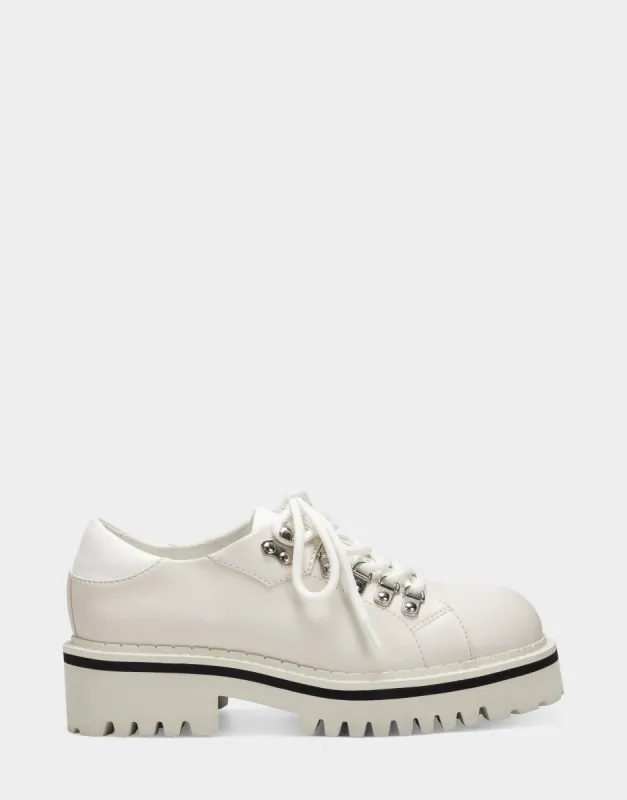 Saga sold by AEROSOLES