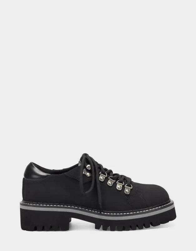 Saga sold by AEROSOLES