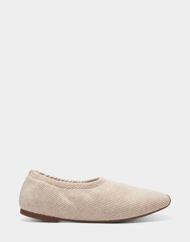 Ren sold by AEROSOLES