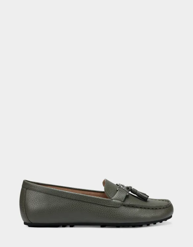 Deanna sold by AEROSOLES