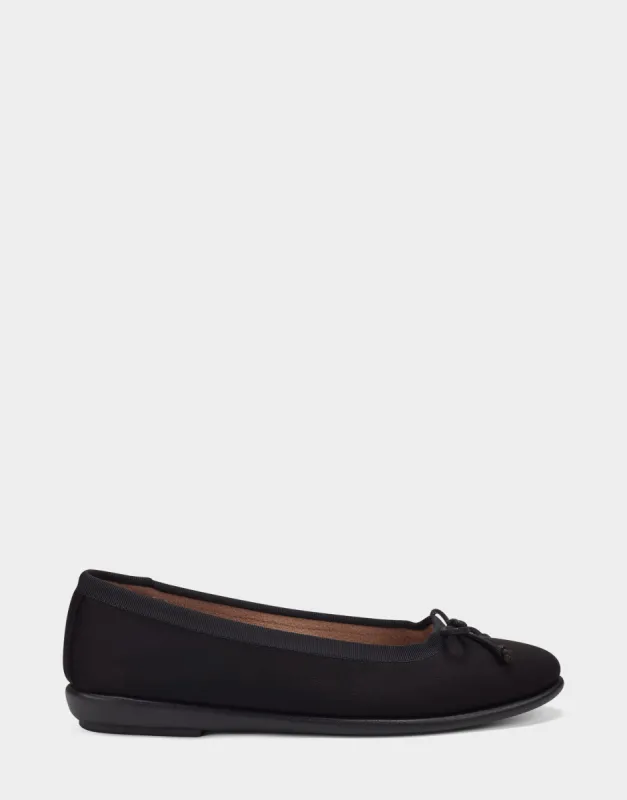 Homebet sold by AEROSOLES