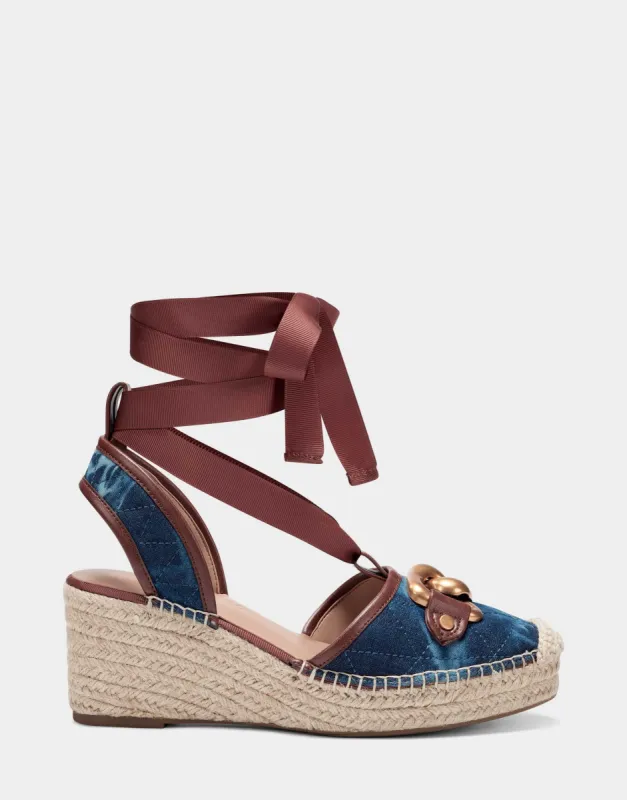 Sommer sold by AEROSOLES