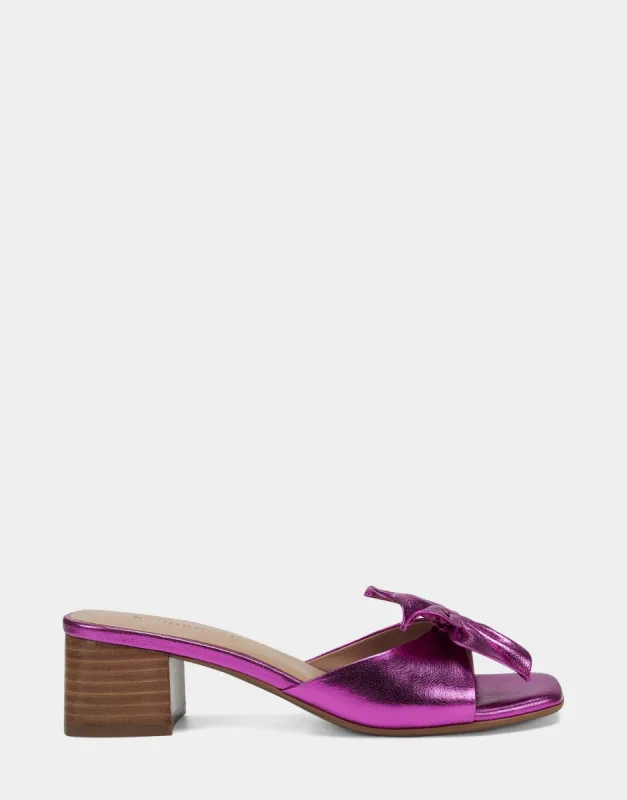 Esta sold by AEROSOLES