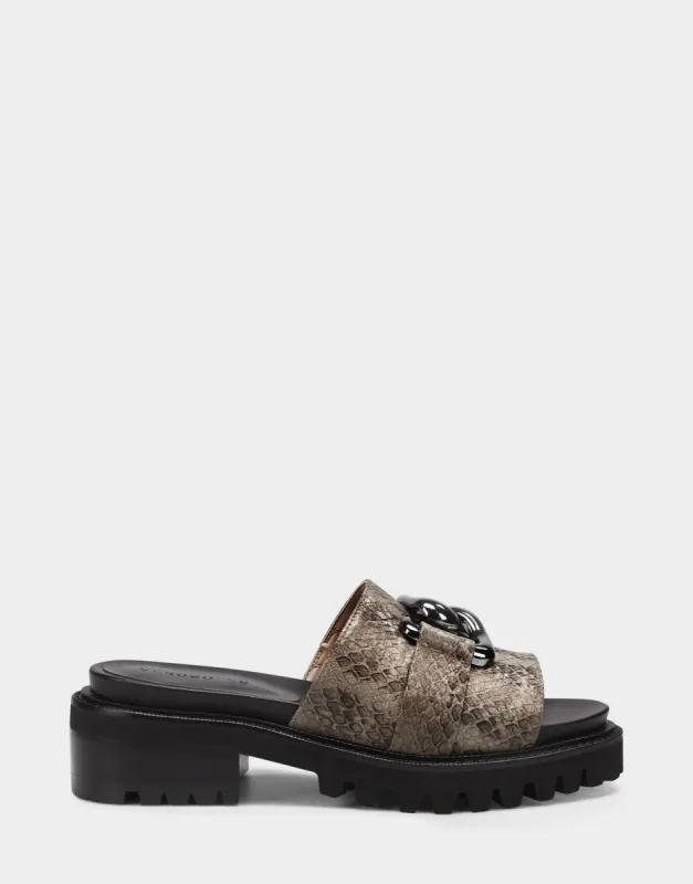 Lima sold by AEROSOLES