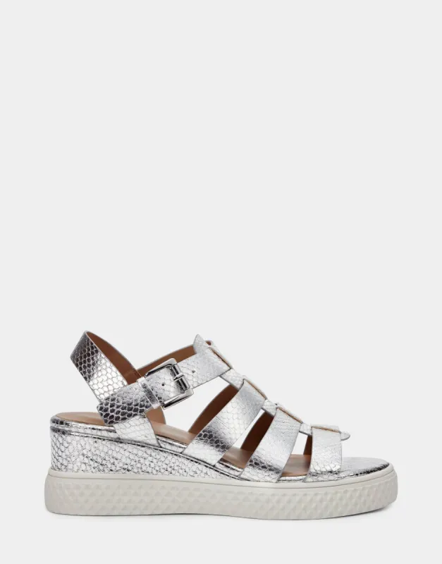 Zola sold by AEROSOLES