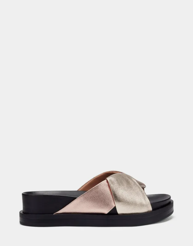 Baily sold by AEROSOLES