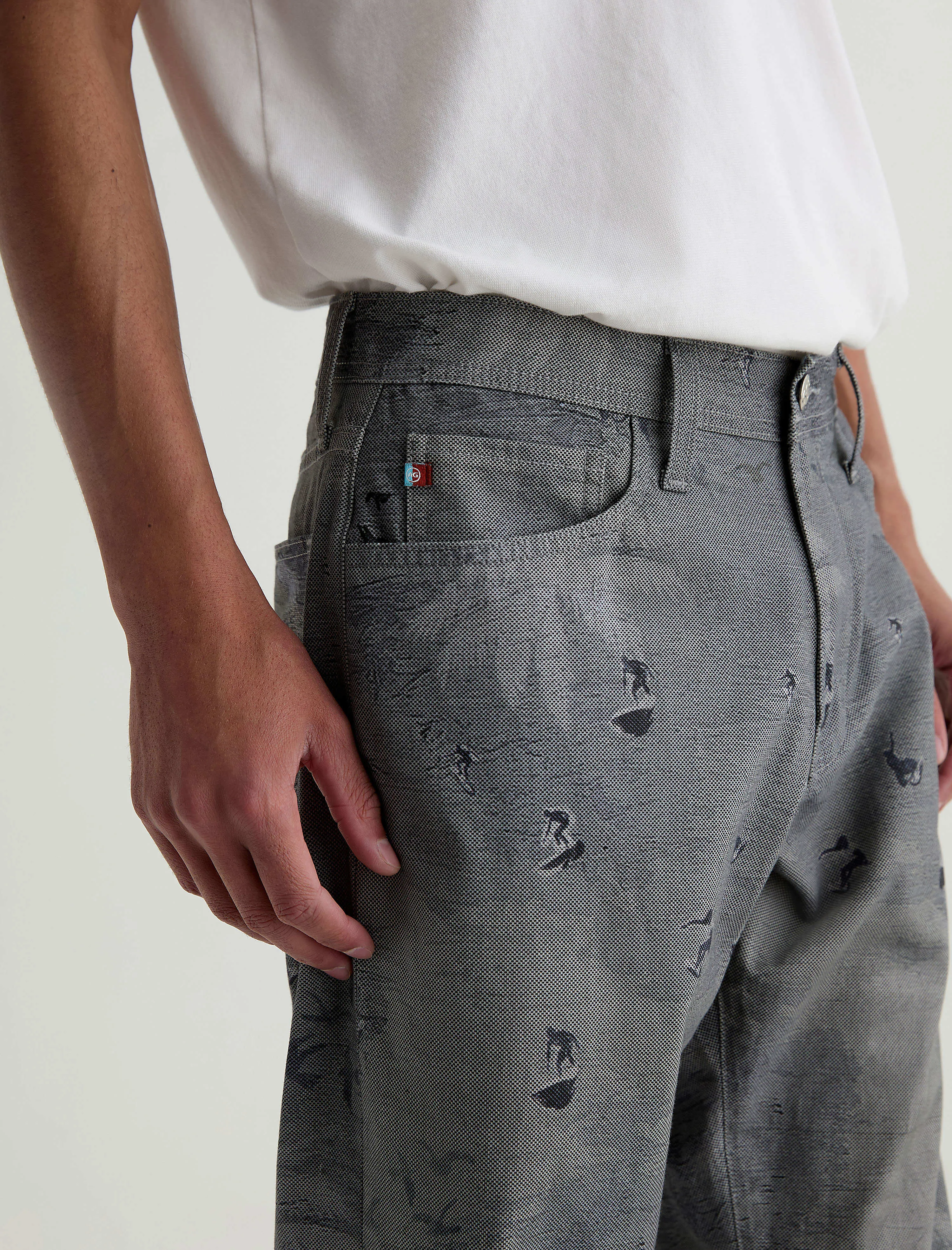 Protégé SUD sold by AG Jeans product image thumbnail 4