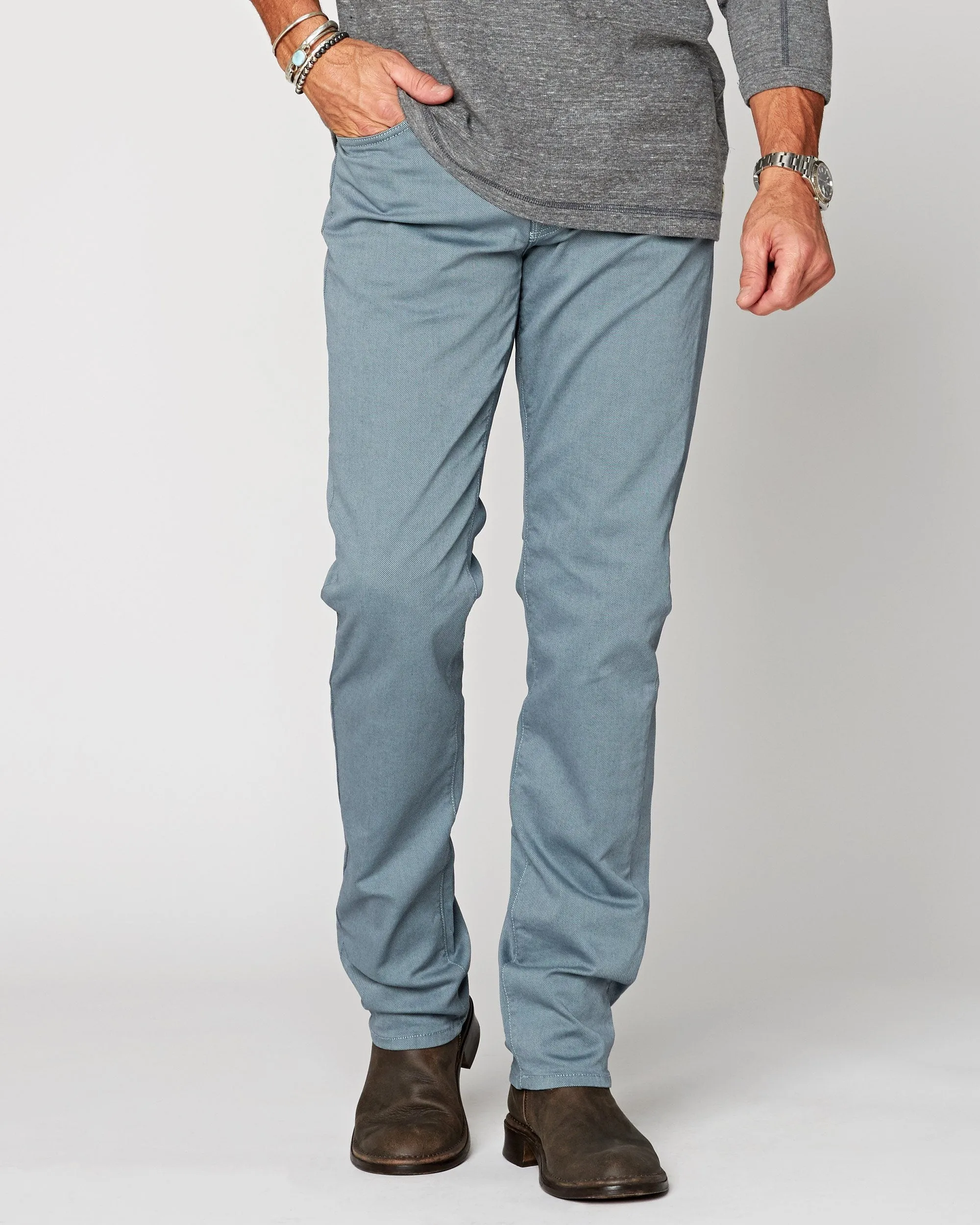 No. 11 Classic Fit Leadfield Twill Flex sold by Agave