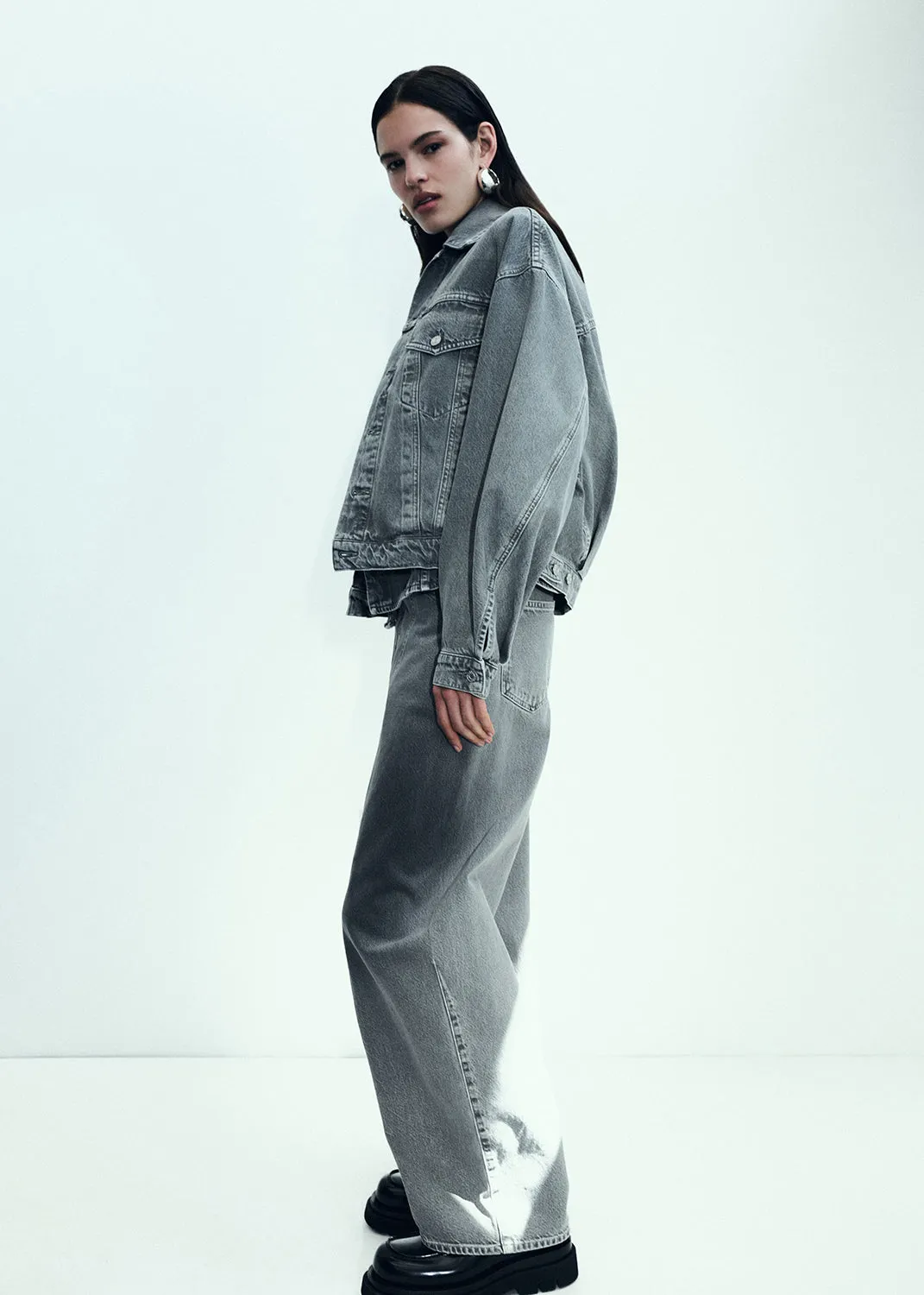 Kristen Jean in Dollar sold by Agolde