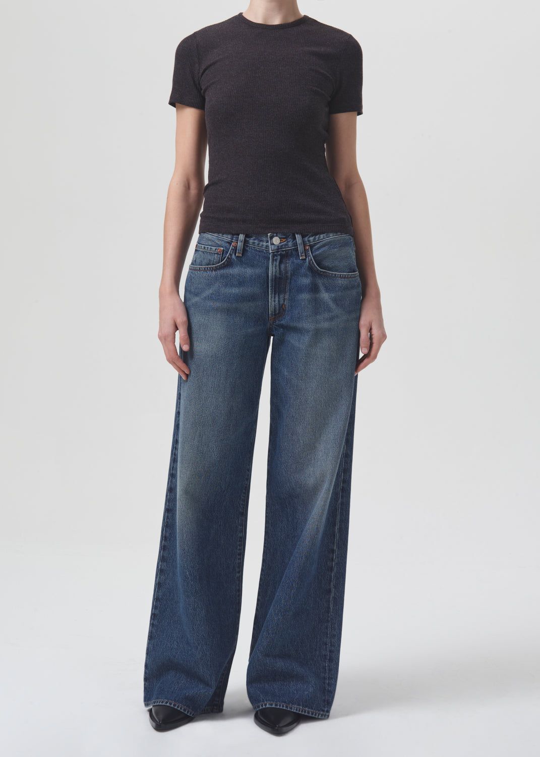 Harri Shrunken Tee in Pasha sold by Agolde