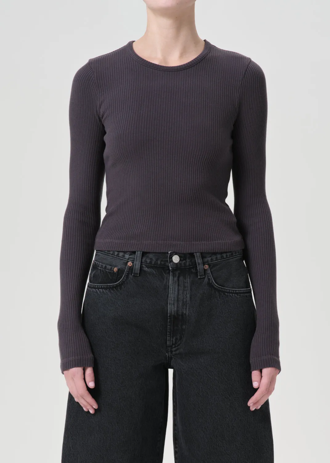 Alma Shrunken Crewneck in Shade sold by Agolde