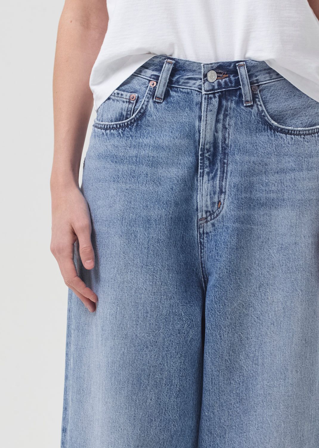 Valeria Jean in Temor sold by Agolde product image thumbnail 5