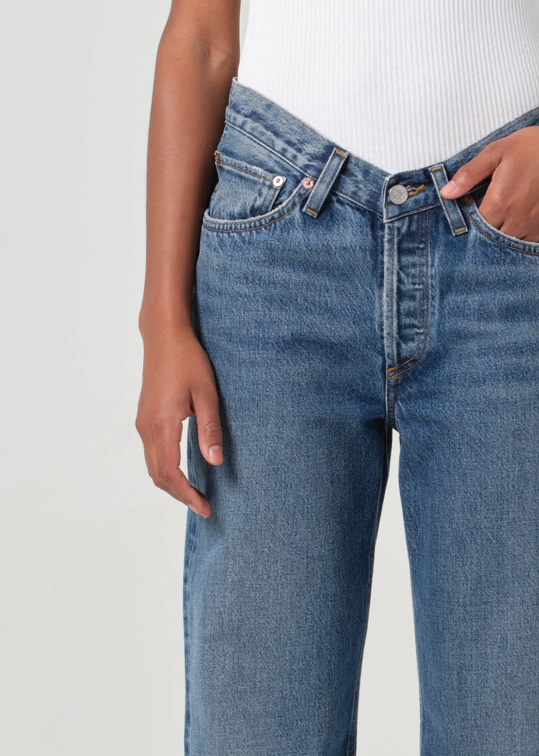 V-Waist Kelly in Essence sold by Agolde product image thumbnail 5