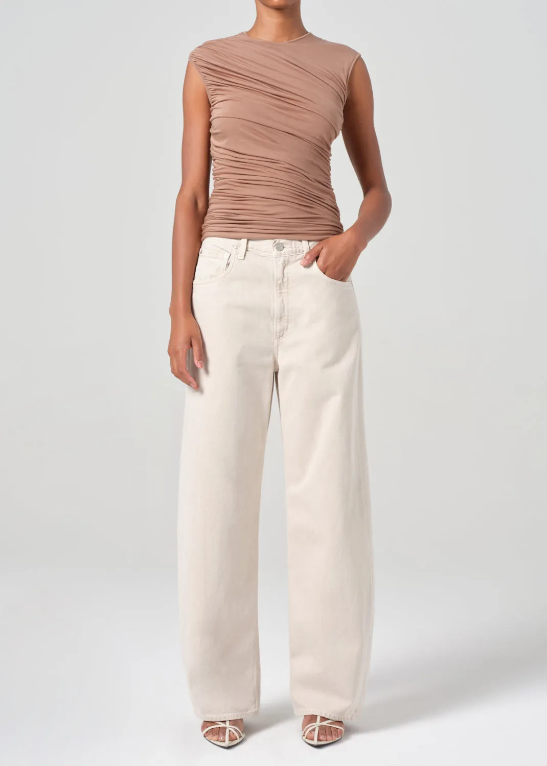 Low Curve Jean in Scone sold by Agolde product image thumbnail 2