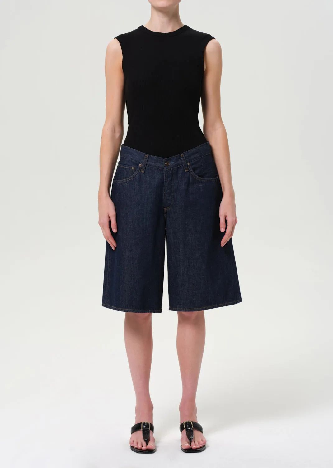 Baggy V-Short in Pure sold by Agolde