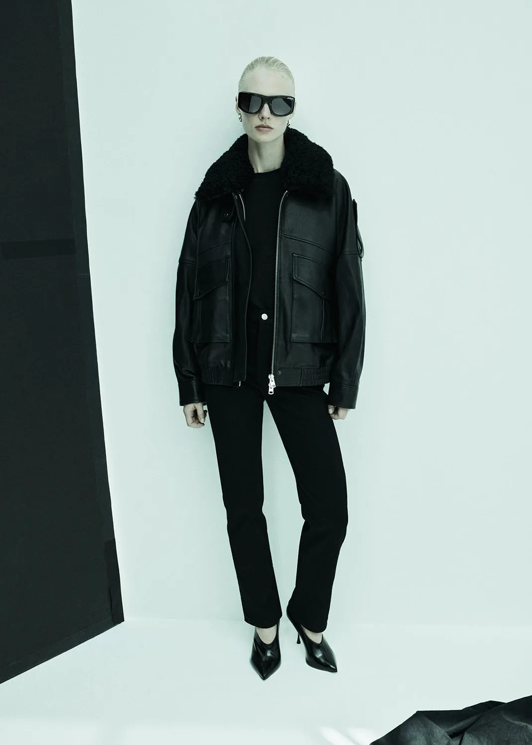 90's Pinch Waist High Rise Straight Long (Comfort Stretch) in Cover sold by Agolde product image thumbnail 2