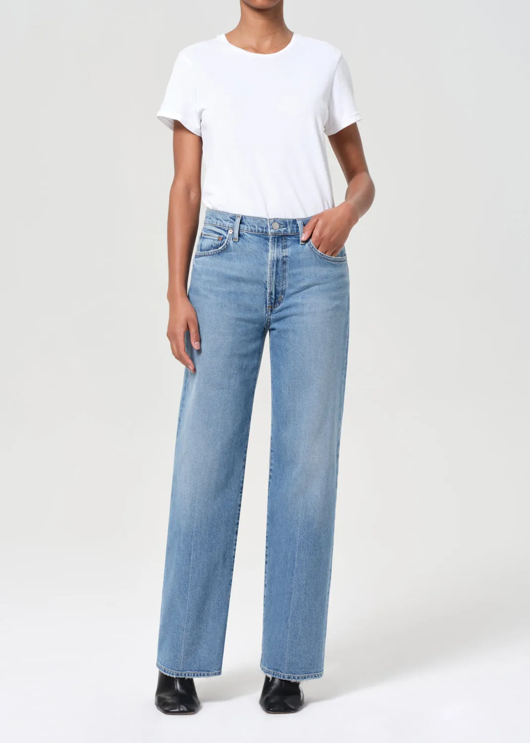 Harper Straight Jean (Comfort Stretch) in Kindle sold by Agolde