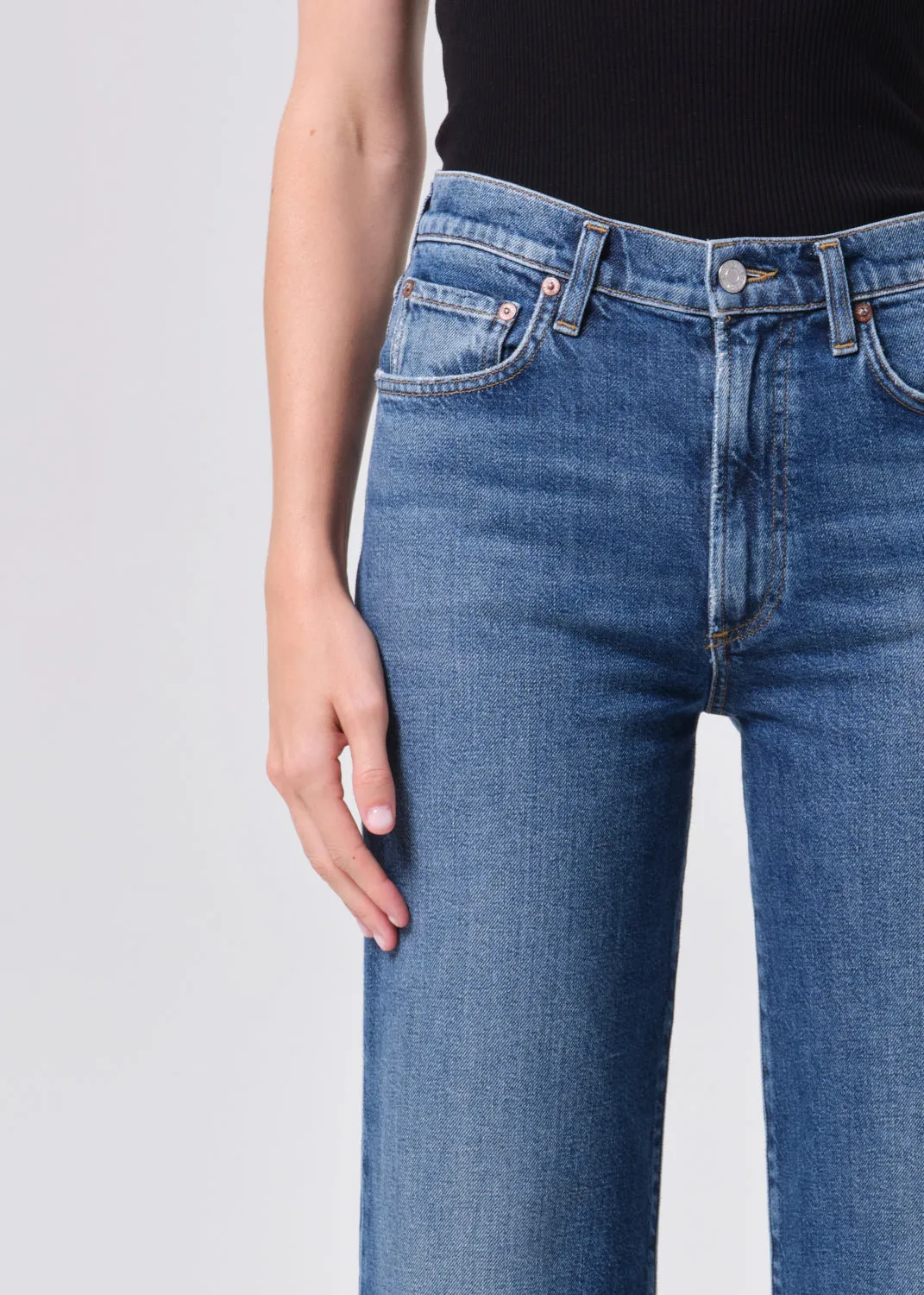 Harper Crop Jean (Weightless Stretch) in River sold by Agolde product image thumbnail 5