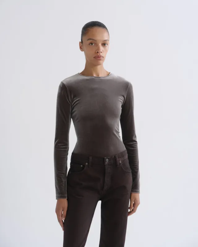 Aura Long Sleeve Bodysuit (Velvet) in Truffle made by Agolde