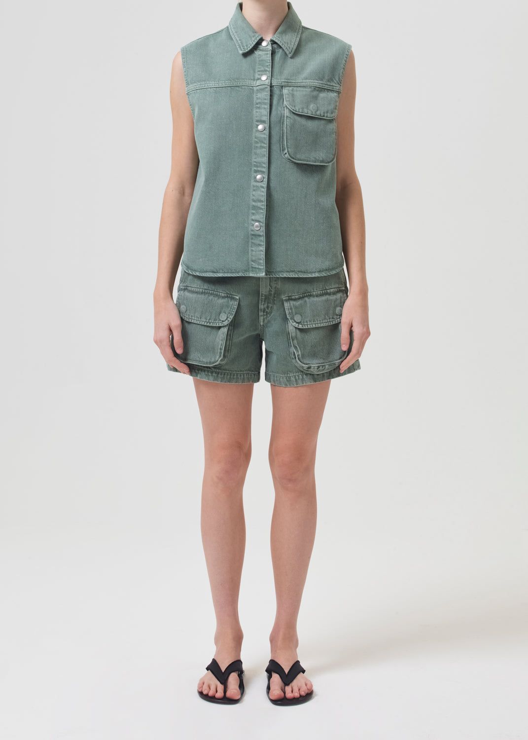 Vida Short in Salamander sold by Agolde